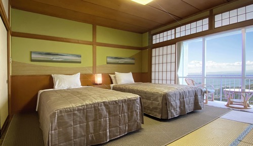 Twin Room with Tatami Area and Shower - Non-Smoking