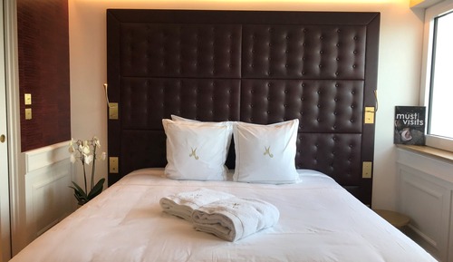 Suite, Sea View