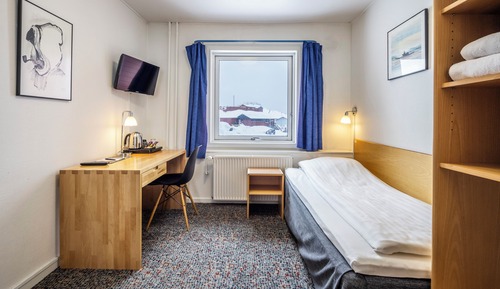 Basic Single Room, Shared Bathroom