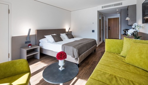 Triple Room With Lake View - Second Floor