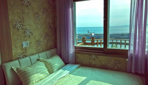 Room (Daegae)