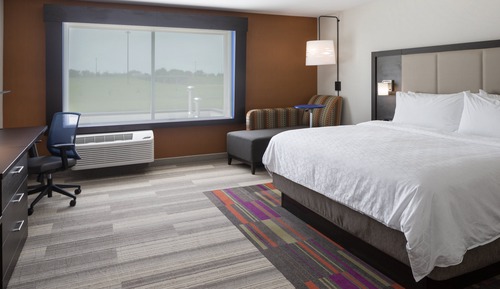 Standard Room, 1 King Bed, Accessible (Communications)