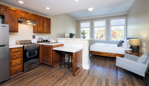 Studio, Mobility Accessible (Historic, Suite)