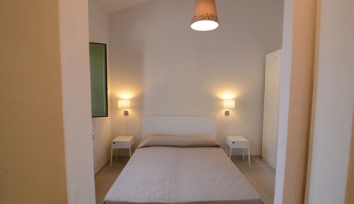 Double Room (2)