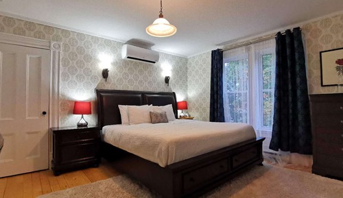 Classic Room, 1 King Bed