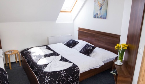 Economy Triple Room, 1 Bedroom, Shared Bathroom