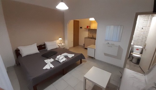 Basic Triple Room