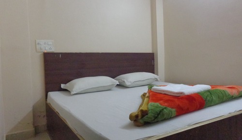 AC DELUXE ROOM