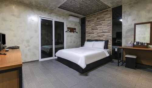Premium Room, Terrace (B) (Disposable bed sheets, Bathtub)