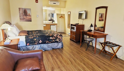 Classic Room, 1 Queen Bed, Ground Floor