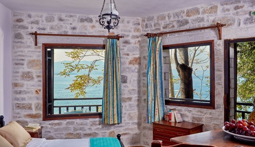 Studio, Sea View