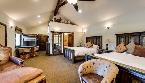 Premium 2 Queen Cabin