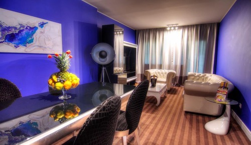 Deluxe Apartment