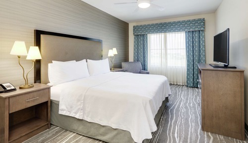 2 Bedroom Suite, 1 King, 2 Queens, Sofa Bed
