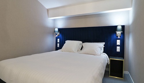 Family Studio Suite, 1 Queen Bed with Sofa bed, Balcony, Mezzanine