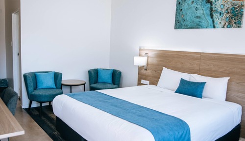 Room, Multiple Beds, Non Smoking (Upgrade)