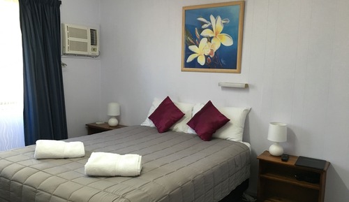 Standard Suite, 1 Double Bed, Non Smoking, Kitchenette