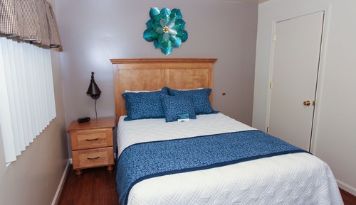 Standard Suite, 1 Queen Bed