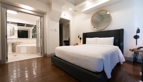 Signature Room