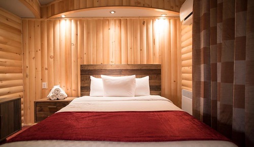 Signature Room