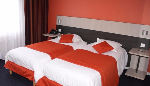Standard Twin Room
