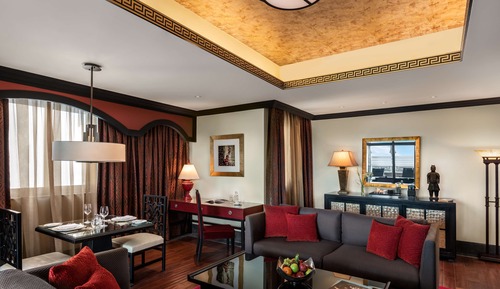 Battuta Suite with Free Shuttle to Beach