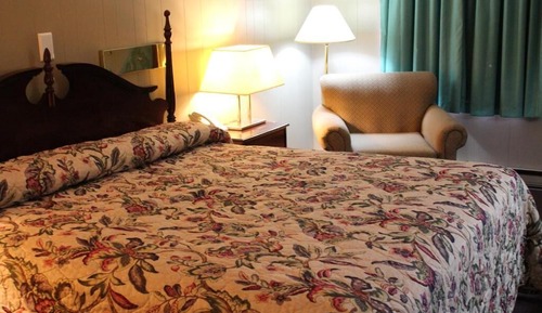 Standard Room, 1 King Bed