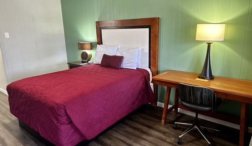 Deluxe Room, 1 Queen Bed