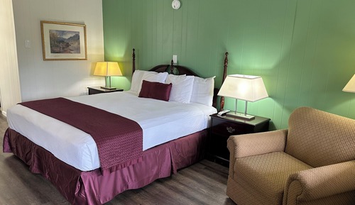 One King Bed, Non-Smoking