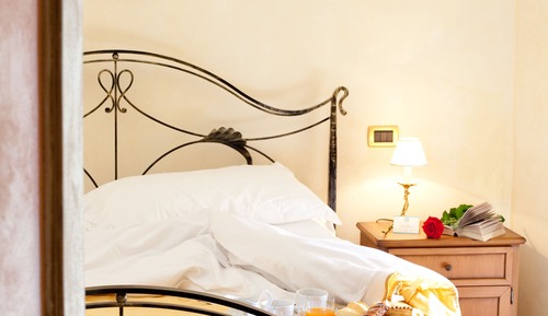 Deluxe Suite, 1 Double Bed, Accessible, Bathtub
