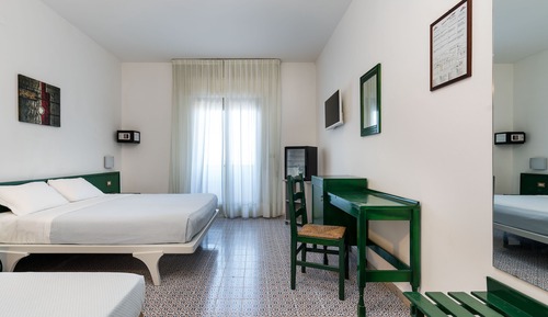 Standard Quadruple Room
