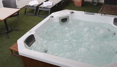 Habitación doble especial con bañera de hidromasaje y jacuzzi