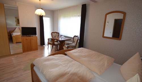 Deluxe Double Room, Ensuite, Garden View (mit Balkon)