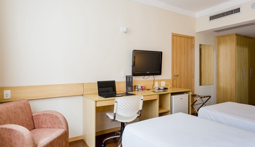 Deluxe Room, Accessible