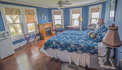 Deluxe Double Room, Ensuite (Magnolia Room)