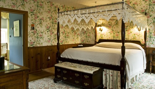 Suite, 1 King Bed (Water View)