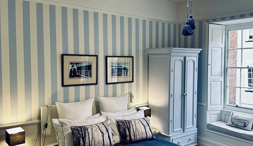 Deluxe Double Room, Bathtub