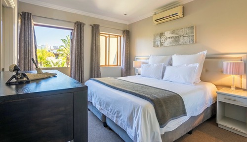 Two-Bedroom Holiday Houses (4)