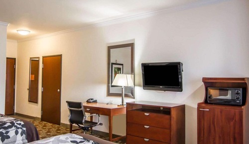 Standard Room, 2 Queen Beds, Non Smoking