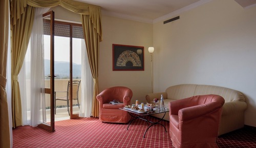 Junior Triple Room, Terrace