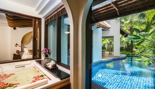 Pool Suite Garden View