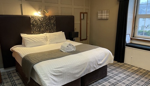 Suite, Ensuite (Bath/Shower)