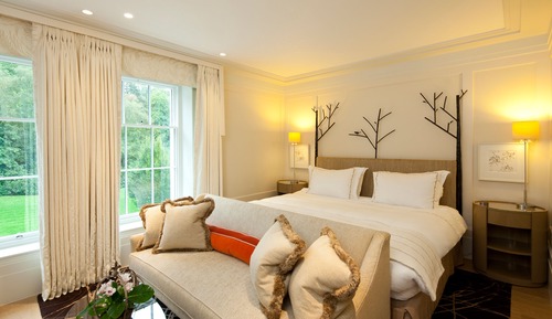 Superior Room (Mansion House)