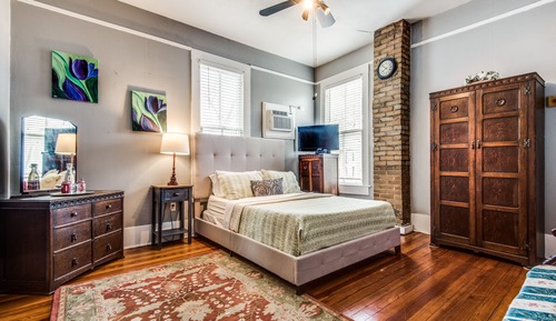 Londonderry Suite
