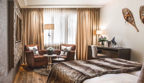 Junior Suite, 1 Bedroom, Non Smoking, Mountain View
