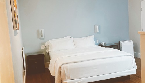 Classic Room, 1 King Bed