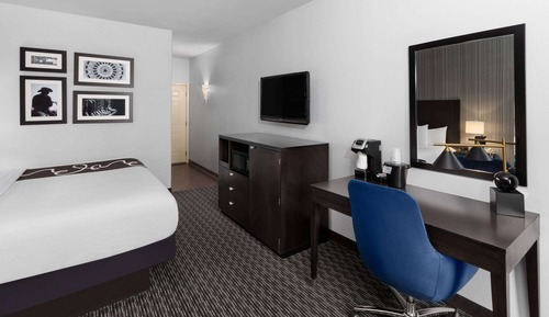 Deluxe Room, 1 King Bed, Non Smoking