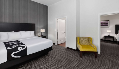 Suite, Multiple Beds, Non Smoking