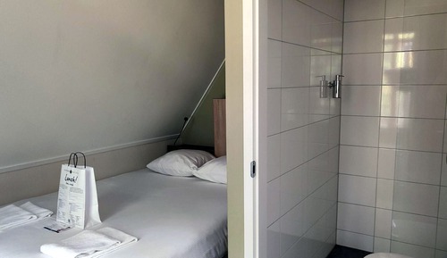 Double Room (Small, with Shower)