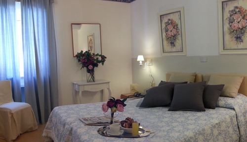 Standard Double Room Single Use, 1 Queen Bed